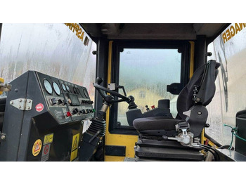 Cilindru compactor pentru asfalt Bomag BW174 AD: Foto 4 Cilindru compactor pentru asfalt Bomag BW174 AD: Foto 4