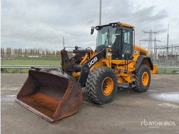 Încărcător frontal pe pneuri JCB 427