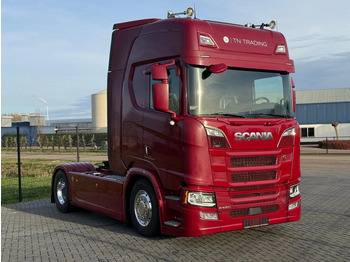 Cap tractor SCANIA R 580