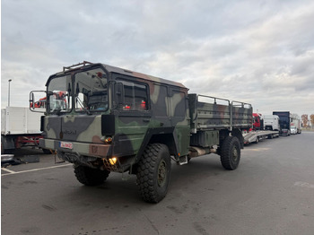 Camion platformă MAN