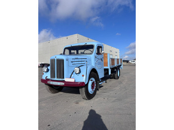 Camion platformă SCANIA 111