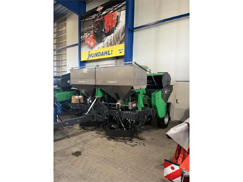 Maşină de plantat cartofi