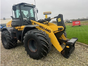 Încărcător frontal pe pneuri NEW HOLLAND W190