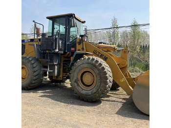 Încărcător frontal pe pneuri SEM