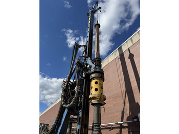 Maşină de foraj BAUER