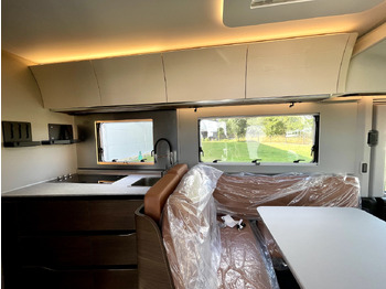 Autorulotă integrată nou Adria Super Sonic 890 LC: Foto 4 Autorulotă integrată nou Adria Super Sonic 890 LC: Foto 4