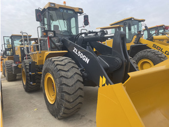 Încărcător frontal pe pneuri XCMG ZL50GN