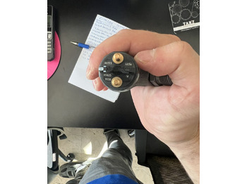 Injector pentru Camion nou Bosch 2023 5801906153 Bosch 2023: Foto 2 Injector pentru Camion nou Bosch 2023 5801906153 Bosch 2023: Foto 2