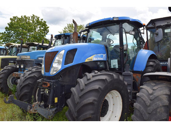 Tractor agricol NEW HOLLAND T7000