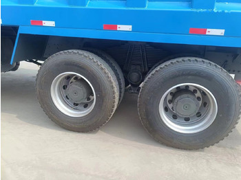 Camion basculantă SINOTRUK HOWO