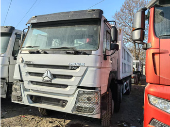 Camion basculantă SINOTRUK HOWO