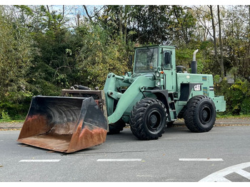 Încărcător frontal pe pneuri LIEBHERR