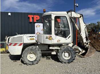 Excavator pe roţi MECALAC