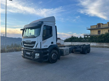 Camion şasiu IVECO Stralis