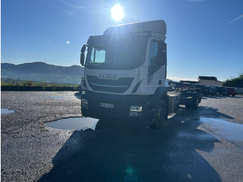 Camion şasiu IVECO Stralis