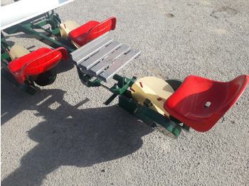 Maşină de plantat cartofi nou GARMACH Transplanteur à Mini-Mottes 3 rangs: Foto 3