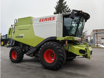 Combină de recoltat cereale CLAAS Lexion 670