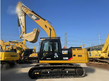 Excavator pe şenile CATERPILLAR 320D