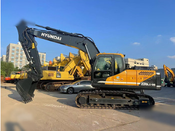 Excavator pe şenile HYUNDAI