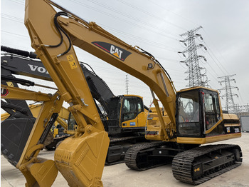 Excavator pe şenile CATERPILLAR 320B