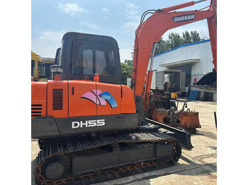 Excavator pe şenile DOOSAN DH55
