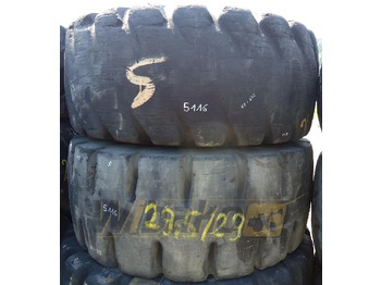 Încărcător frontal pe pneuri