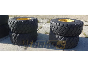 Încărcător frontal pe pneuri