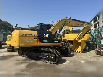 Excavator pe şenile CATERPILLAR 320D2