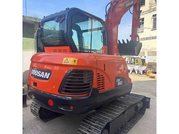 Excavator pe şenile DOOSAN DX60
