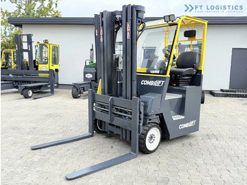 Stivuitor cu catarg retractabil, cu schimbare rapidă de direcţie Combilift CB4000 / GAS / TRIPLEX 5200MM / FREE LIFT / FORK POSITIONER / SIDE SHIFT / EXCELLENT CONDITION / Wide range of four-way and side: Foto 4
