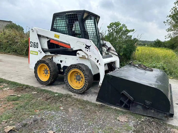 Mini încărcător BOBCAT S160