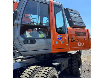 Excavator pe roţi HITACHI ZX130W