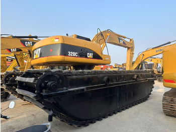Excavator plutitoare CATERPILLAR 320C