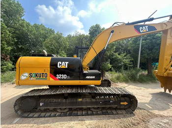 Excavator pe şenile CATERPILLAR 323D2L