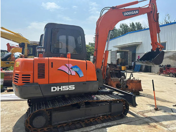 Excavator pe şenile DOOSAN DH55