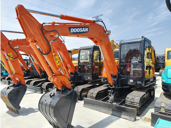 Excavator pe şenile DOOSAN DH55