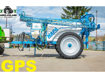 Maşină de erbicidat tractata