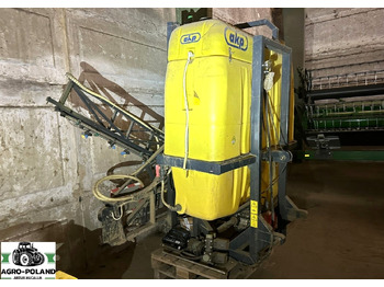 Maşină de erbicidat purtata