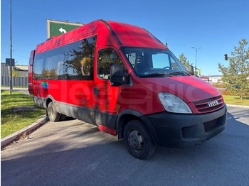 Autobuz interurban IVECO Daily