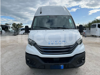 Autobuz interurban IVECO Daily