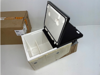 Cabină și interior pentru Camion LODÓWKA CHŁODZIARKA MAN TGS TGL TGM 3 TGS3 EURO 6 81639106400: Foto 3 Cabină și interior pentru Camion LODÓWKA CHŁODZIARKA MAN TGS TGL TGM 3 TGS3 EURO 6 81639106400: Foto 3