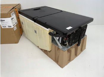 Cabină și interior pentru Camion LODÓWKA CHŁODZIARKA MAN TGS TGL TGM 3 TGS3 EURO 6 81639106400: Foto 5 Cabină și interior pentru Camion LODÓWKA CHŁODZIARKA MAN TGS TGL TGM 3 TGS3 EURO 6 81639106400: Foto 5