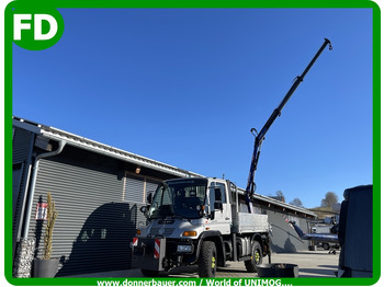 Maşină de tractare UNIMOG U300