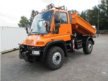 Camion basculantă UNIMOG U400