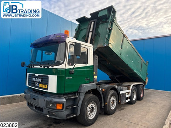 Camion basculantă MAN