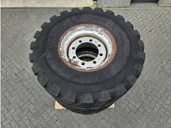 Anvelope și jante pentru Utilaje constructii Schaeff SKL834-Firestone 405/70R18-Tire/Reifen/Band: Foto 5