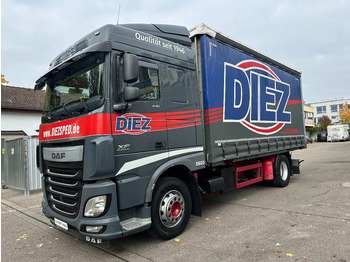 Camion cu prelată DAF XF 106 440