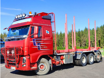 Camion forestier VOLVO FH16