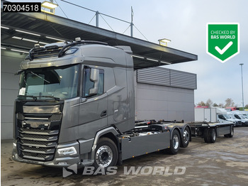 Camion cu cârlig DAF XG 530