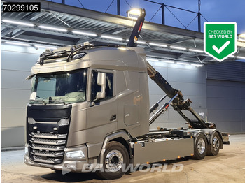 Camion cu cârlig DAF XG 530